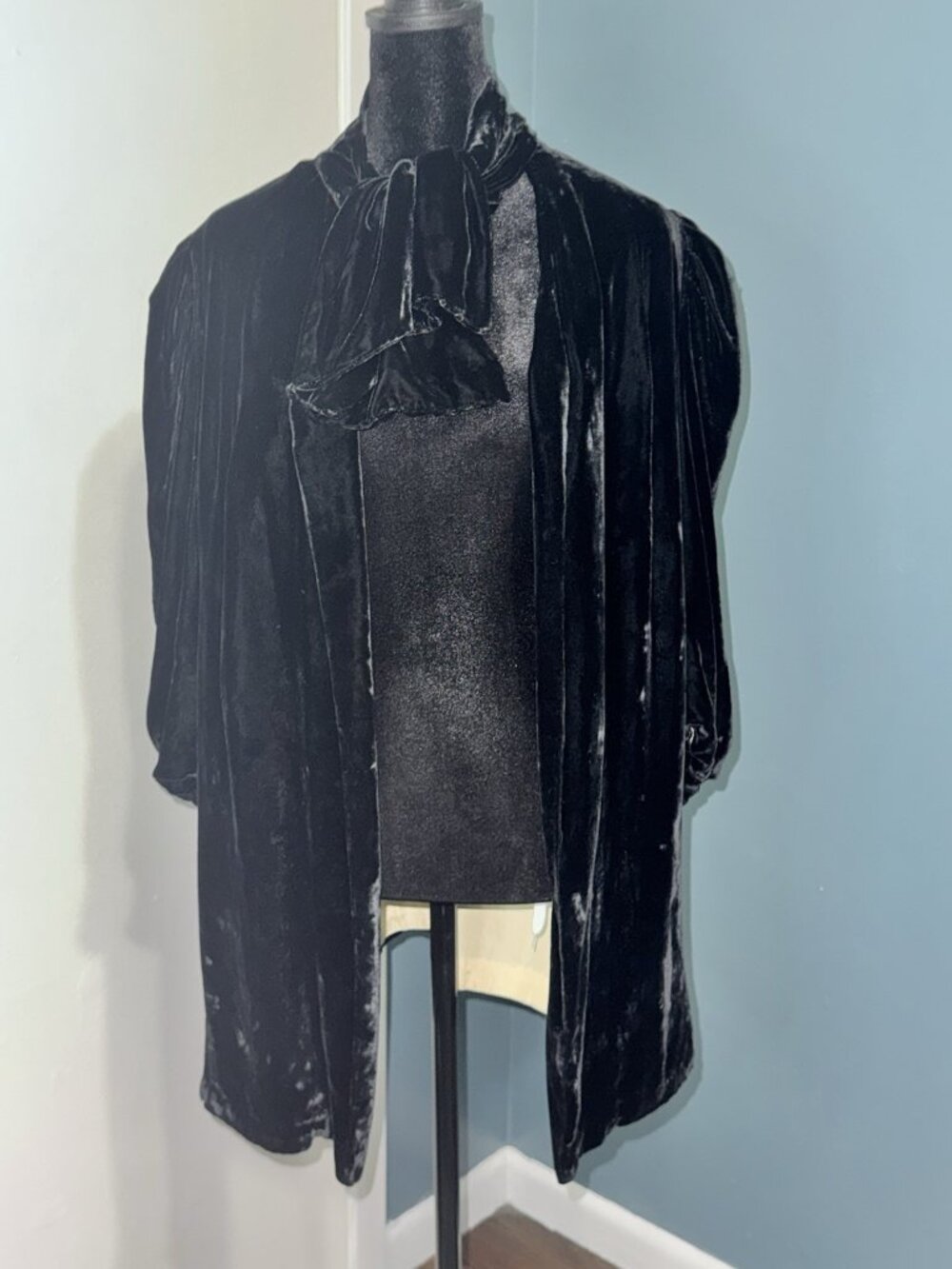 Vintage 1950’s Velvet Formal Coat Short Black Opera Cape Neck Tie Details